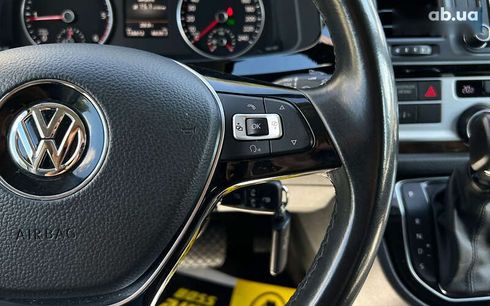 Volkswagen Multivan 2017 - фото 19