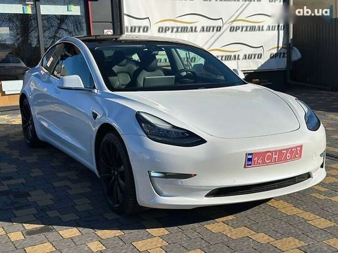 Tesla Model 3 2020 - фото 2