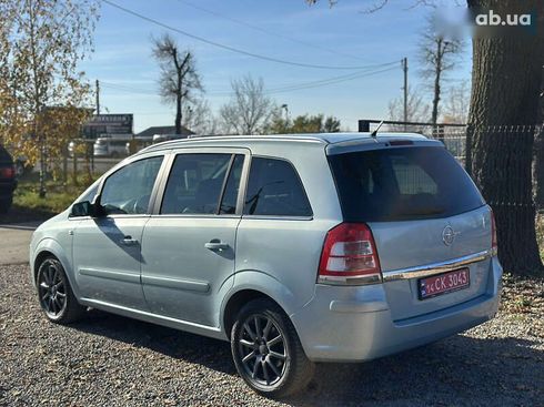 Opel Zafira 2009 - фото 18