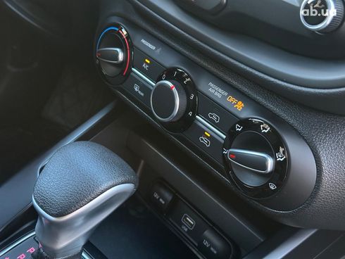Kia Soul 2021 красный - фото 25