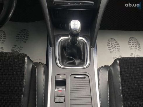 Renault Megane 2016 - фото 17