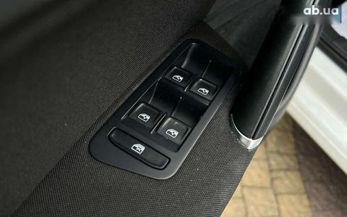 Volkswagen e-Golf 2019 - фото 15