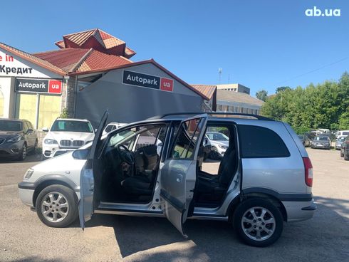Opel Zafira 2003 серый - фото 15