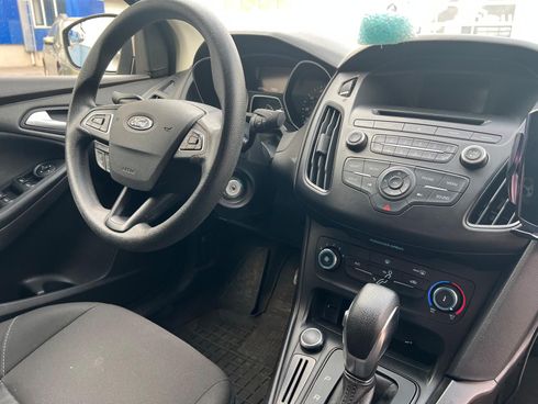 Ford Focus 2017 бежевый - фото 16