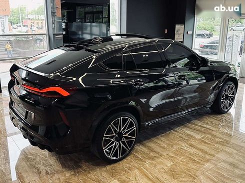 BMW X6 M 2022 - фото 9