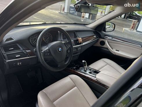 BMW X5 2010 - фото 15