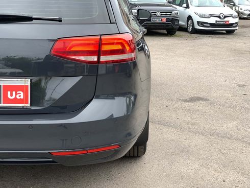 Volkswagen passat b8 2017 серый - фото 11