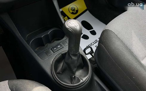 Skoda Fabia 2010 - фото 18