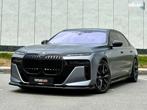 BMW i7 2022 - фото 2