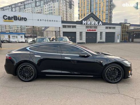 Tesla Model S 2019 - фото 17