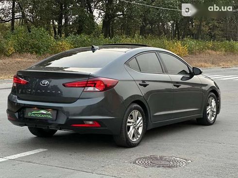 Hyundai Elantra 2019 - фото 9