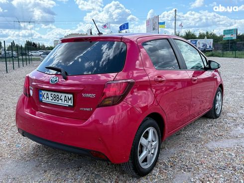 Toyota Auris 2015 красный - фото 2
