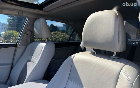 Toyota Camry 2013 - фото 18