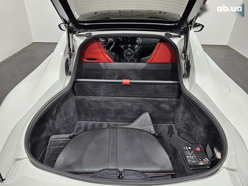 Aston Martin Vantage 2021 - фото 11