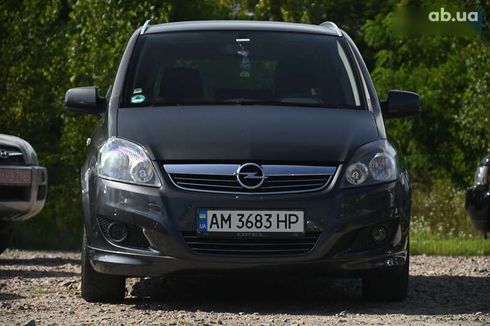 Opel Zafira 2010 - фото 4