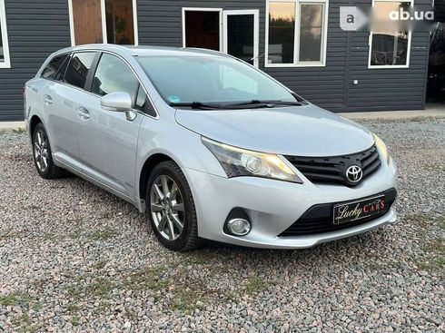 Toyota Avensis 2013 - фото 3