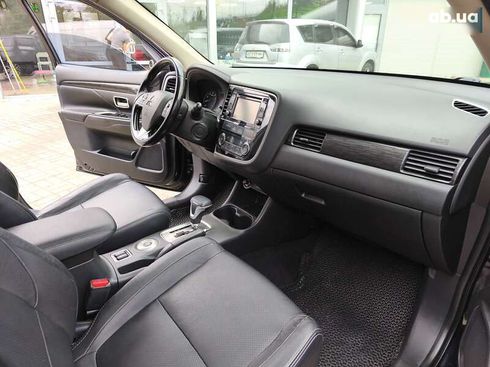 Mitsubishi Outlander 2016 - фото 13