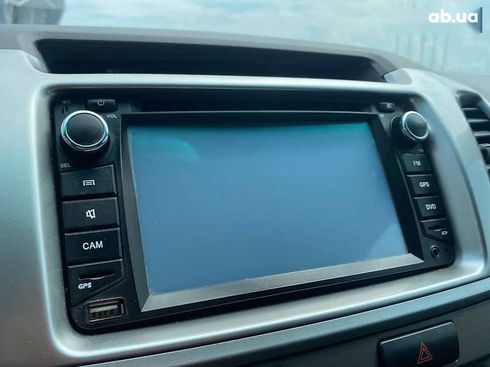 Toyota Fortuner 2013 - фото 16