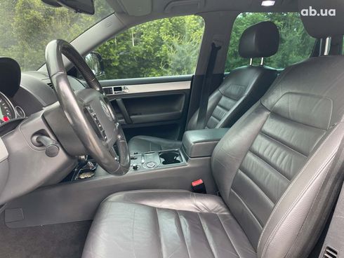 Volkswagen Touareg 2008 черный - фото 17