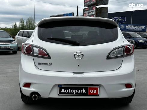 Mazda 3 2012 белый - фото 8
