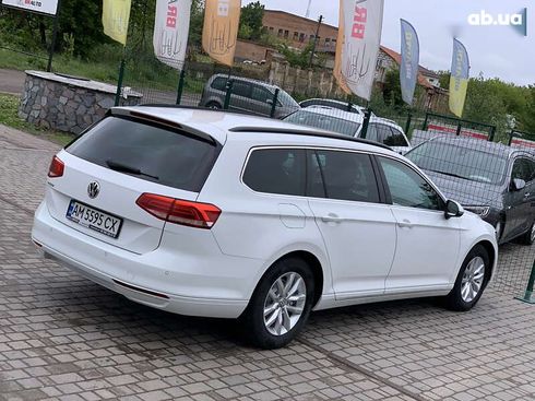 Volkswagen Passat 2017 - фото 16