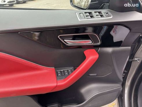 Jaguar F-Pace 2019 - фото 10
