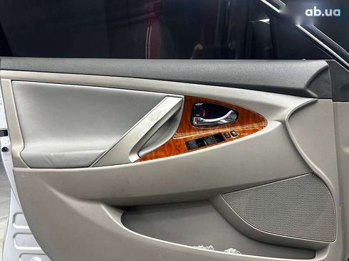 Toyota Camry 2008 - фото 8