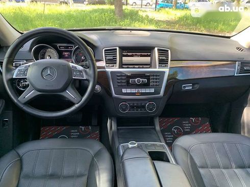 Mercedes-Benz GL-Класс 2015 - фото 30