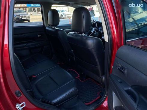 Mitsubishi Outlander 2014 - фото 24