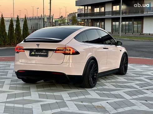 Tesla Model X 2016 - фото 27