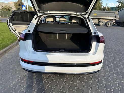 Audi E-Tron 2021 белый - фото 15