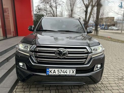 Toyota Land Cruiser 2016 - фото 10