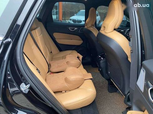 Volvo XC60 2019 - фото 27