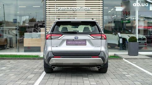 Toyota RAV4 2024 - фото 4