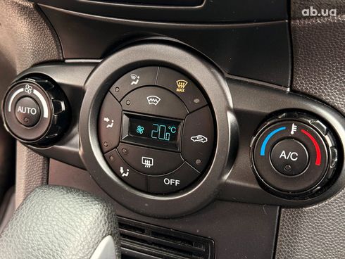 Ford Fiesta 2016 красный - фото 25