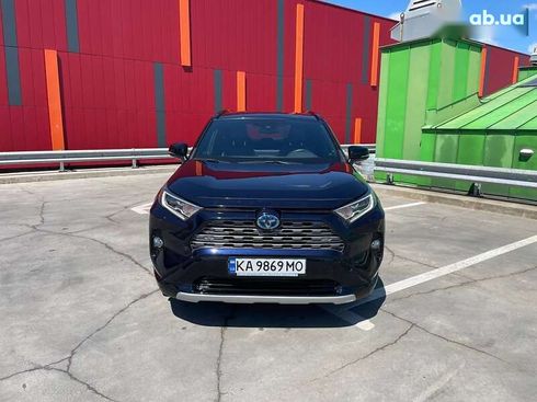 Toyota RAV4 2020 - фото 2