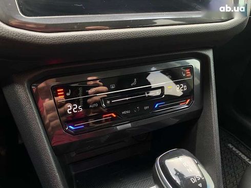 Volkswagen Tiguan 2021 - фото 19