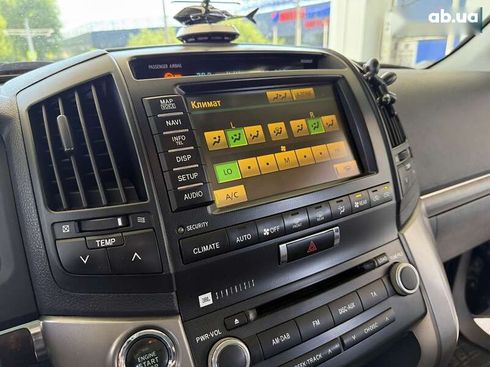 Toyota Land Cruiser 2010 - фото 25