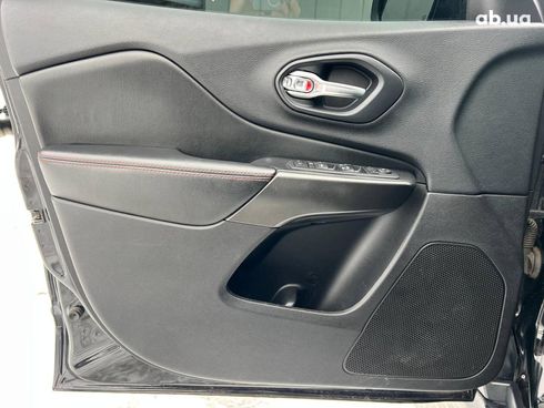 Jeep Cherokee 2019 черный - фото 30