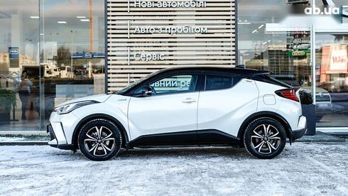 Toyota C-HR 2019 - фото 2