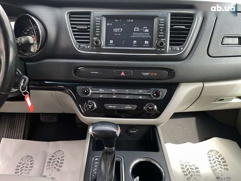 Kia Sedona 2018 - фото 16