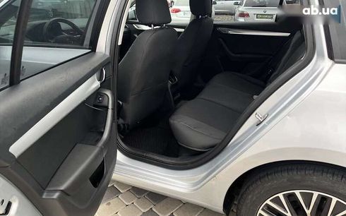 Skoda Octavia 2017 - фото 23