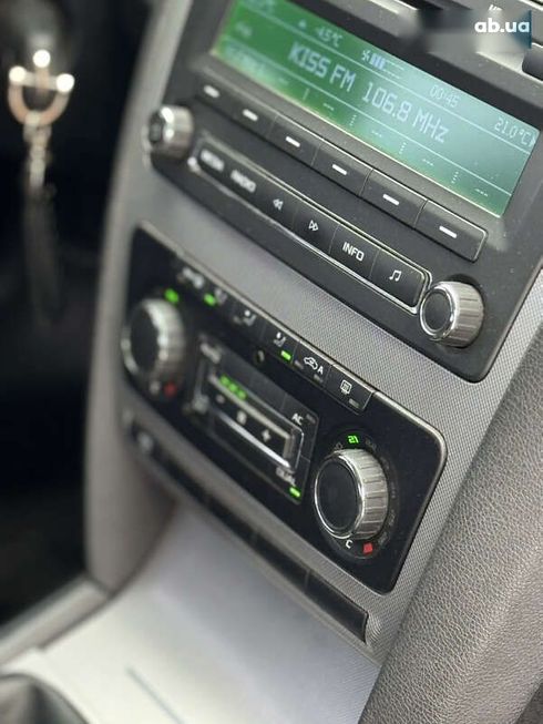 Skoda Octavia 2012 - фото 16
