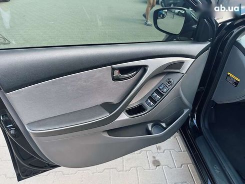 Hyundai Elantra 2015 - фото 14