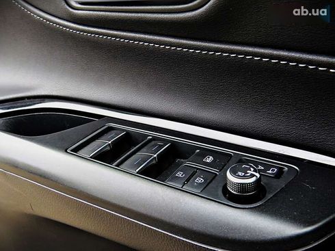 Toyota Venza 2021 - фото 8
