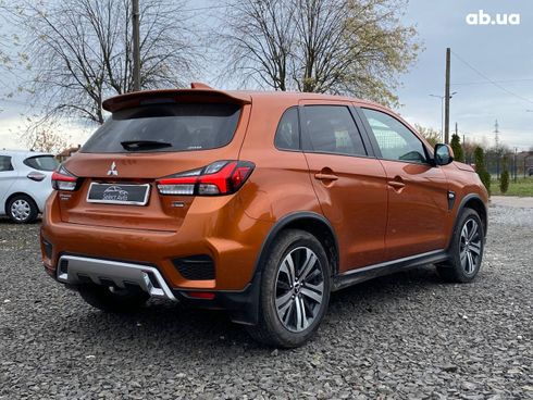 Mitsubishi Outlander 2019 - фото 3