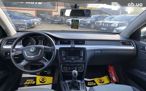 Skoda Superb 2012 - фото 15