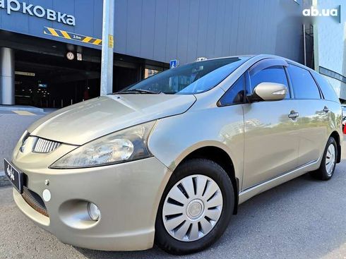 Mitsubishi Grandis 2007 - фото 3