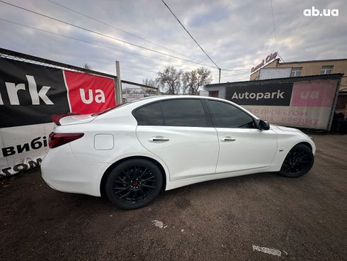 Infiniti Q50 2018 белый - фото 8