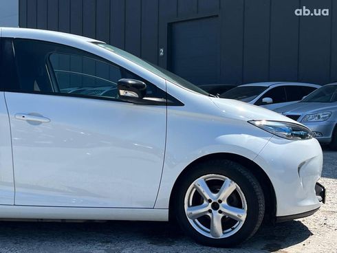 Renault Zoe 2017 белый - фото 12